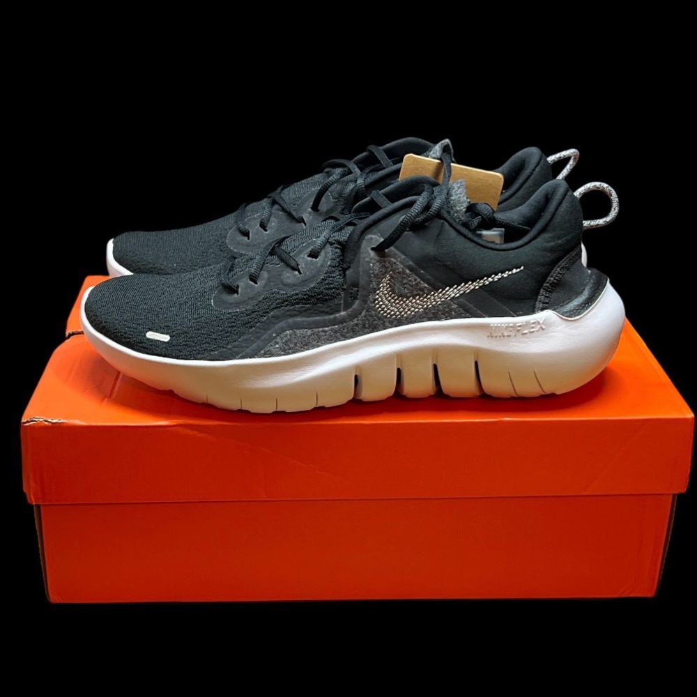 Size 8 - Nike Flex Run 2021 Black White